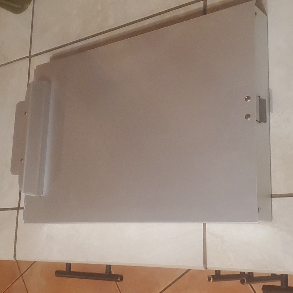 Aluminum Metal Cilpboard with Storage